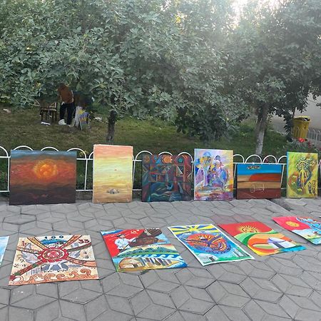 Дом 14 Bed & Breakfast Osh Dış mekan fotoğraf