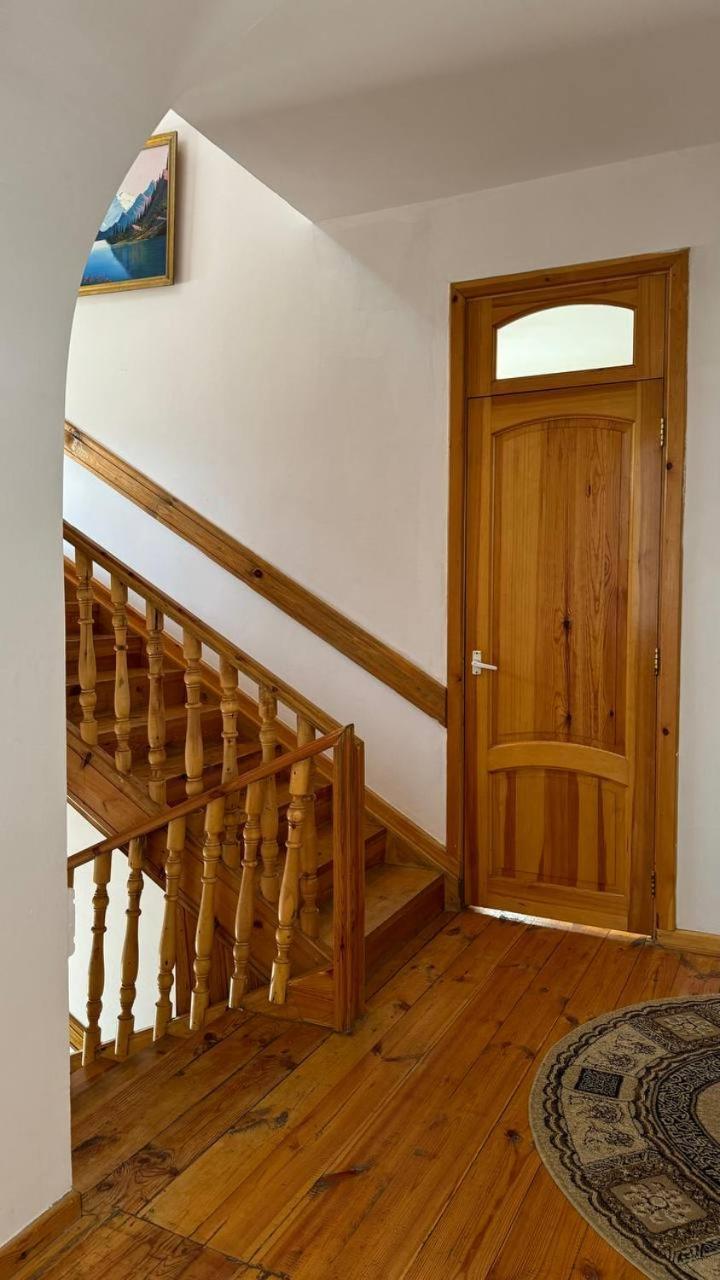 Дом 14 Bed & Breakfast Osh Dış mekan fotoğraf