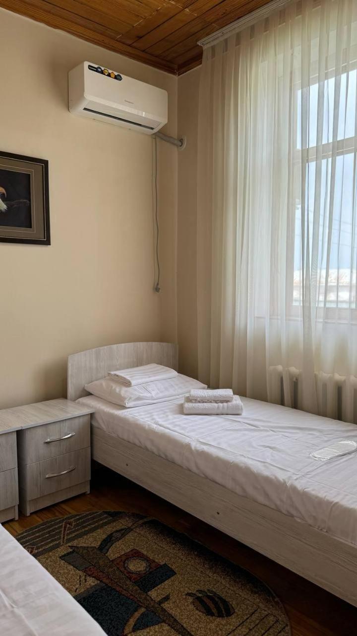 Дом 14 Bed & Breakfast Osh Dış mekan fotoğraf